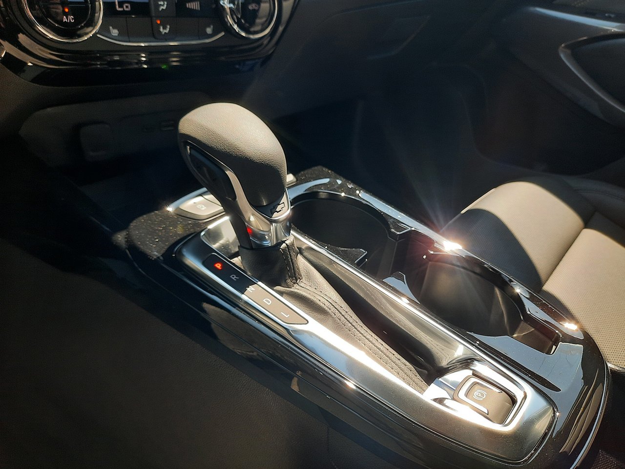 2025 Chevrolet Trax ACTIV-17