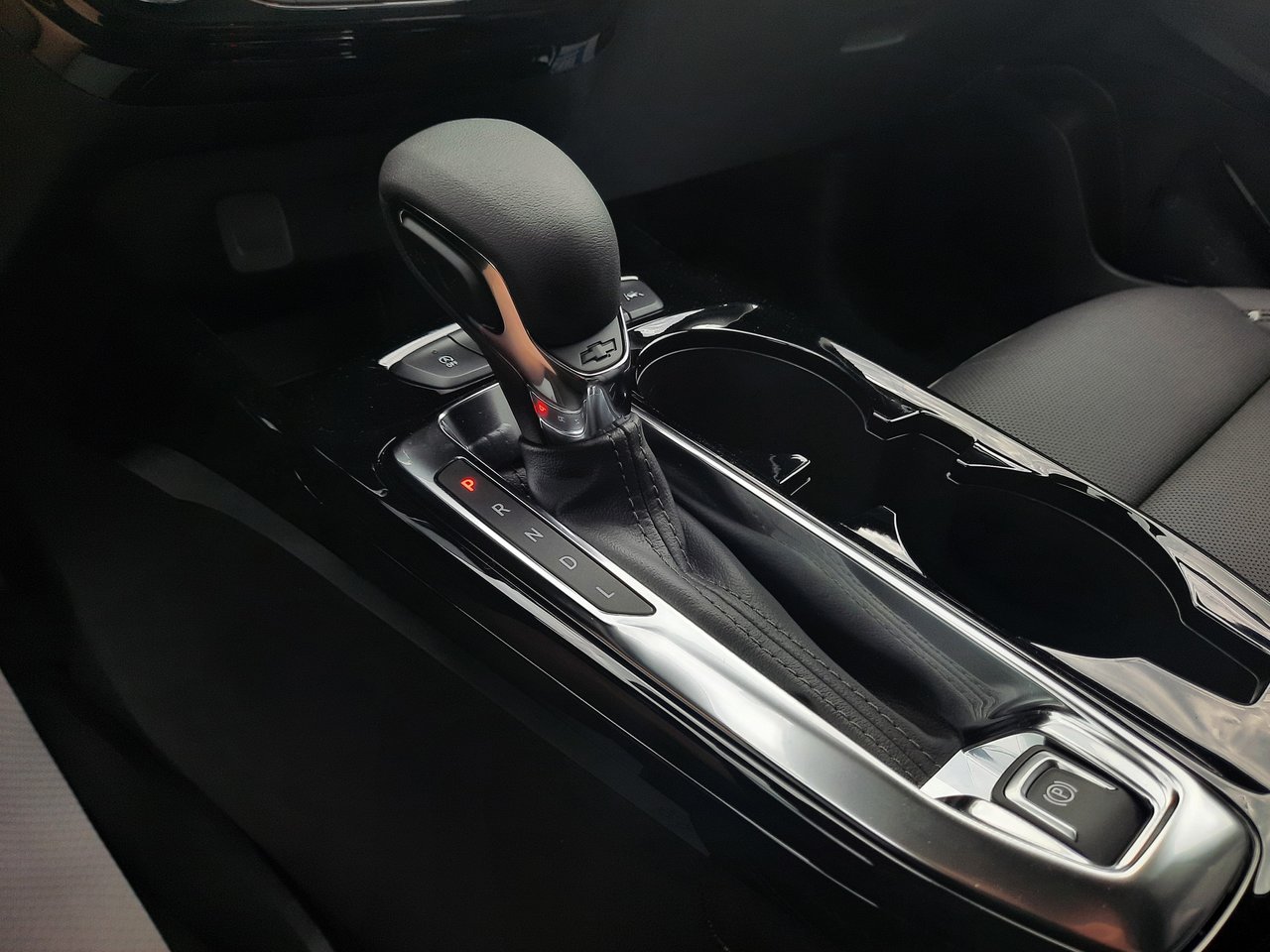 2025 Chevrolet Trax ACTIV-17