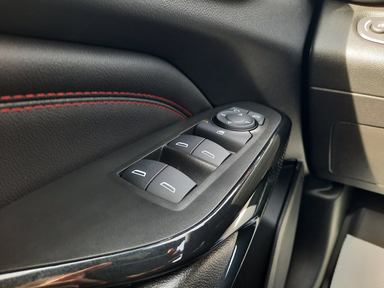 2025 Chevrolet Trax 2RS-10