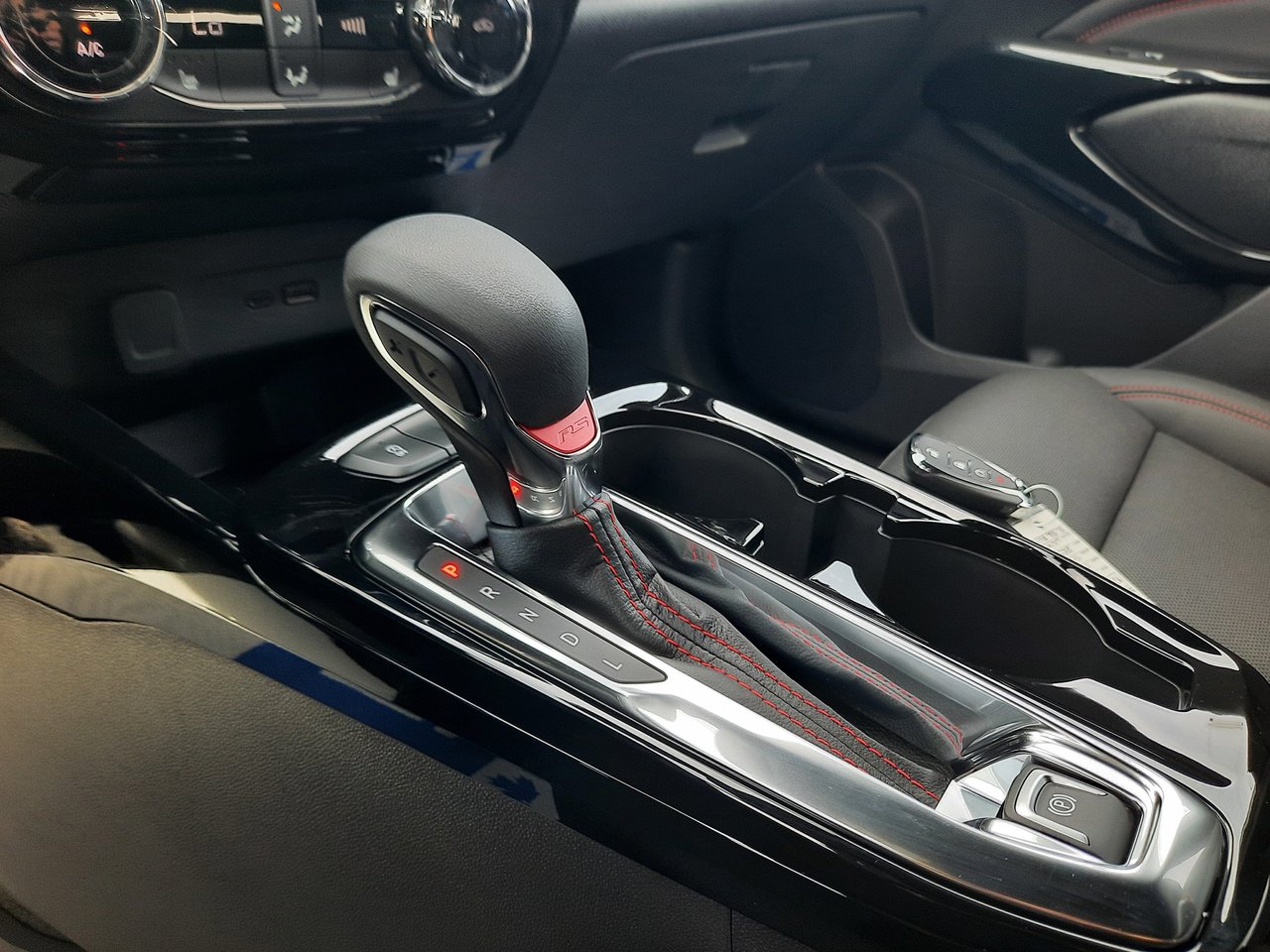 2025 Chevrolet Trax 2RS-17