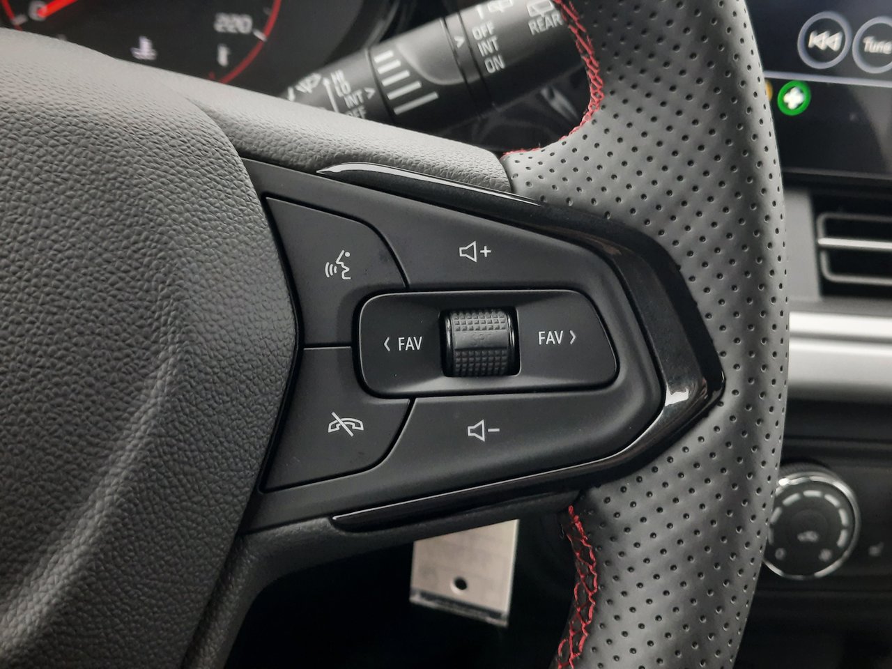 2026 Chevrolet Trax 1RS-11