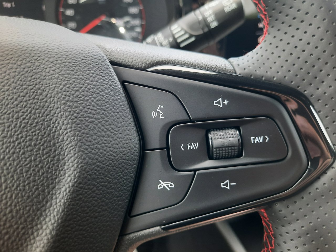 2026 Chevrolet Trax 1RS-13