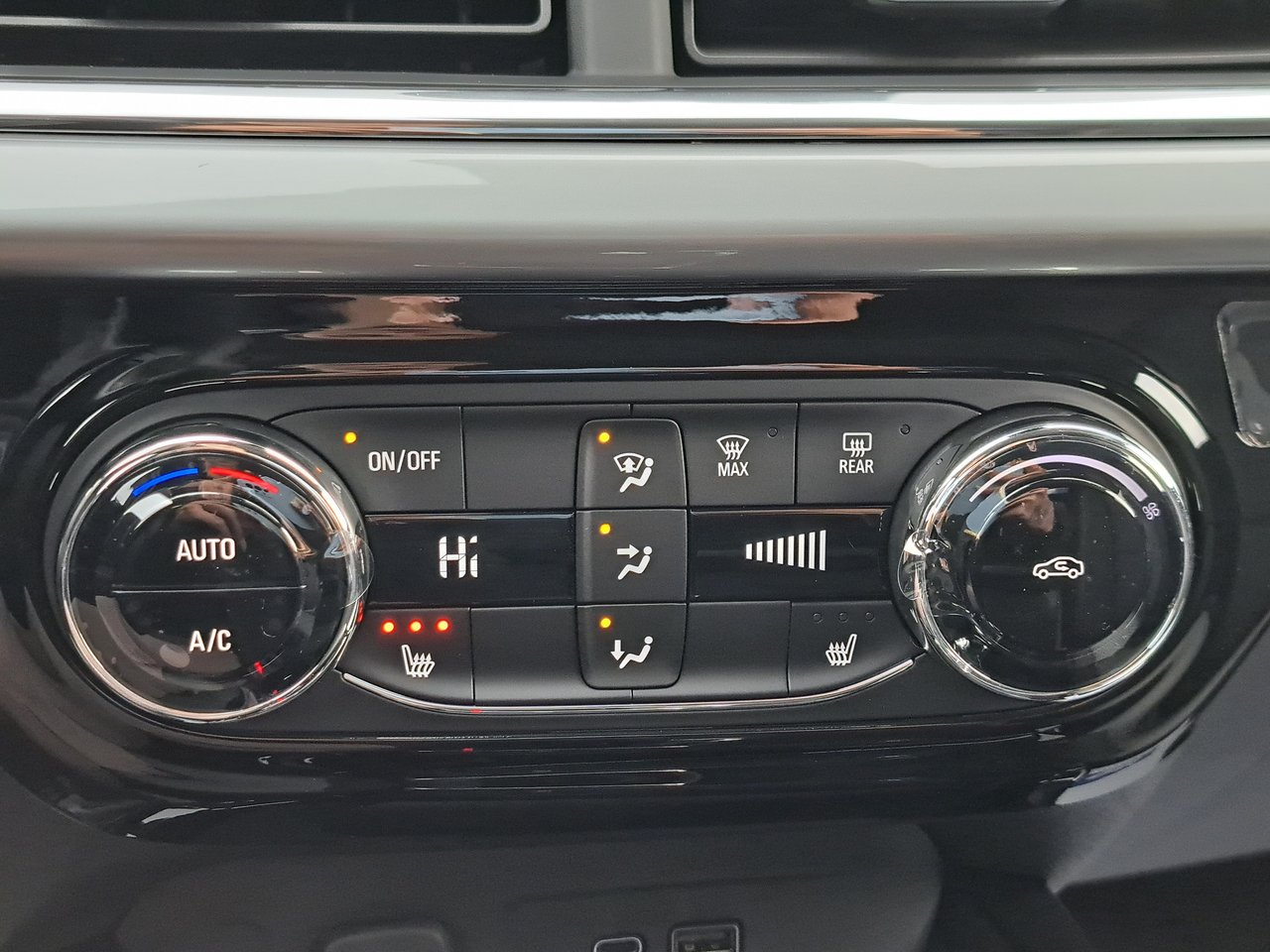 2026 Chevrolet Trax LT-18