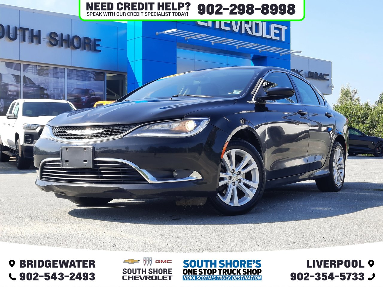 2016 Chrysler 200 Limited-0