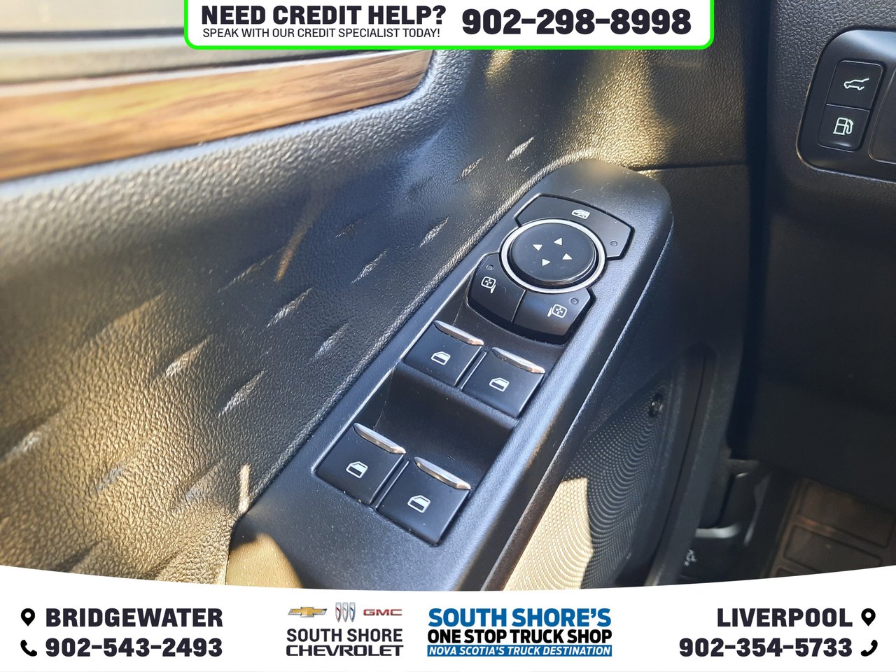 2020 Ford Escape Titanium Hybrid-10