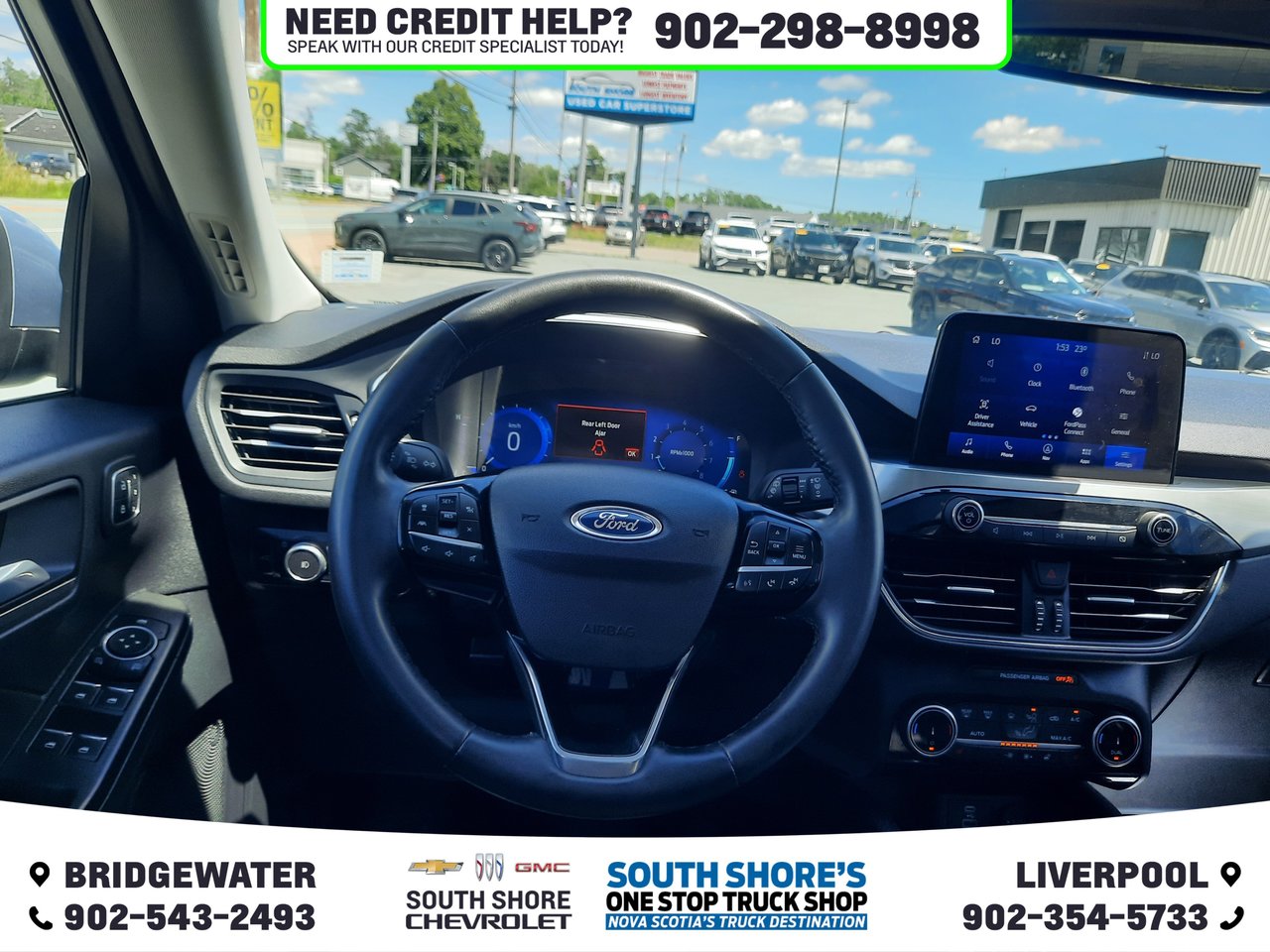 2022 Ford Escape Titanium-24