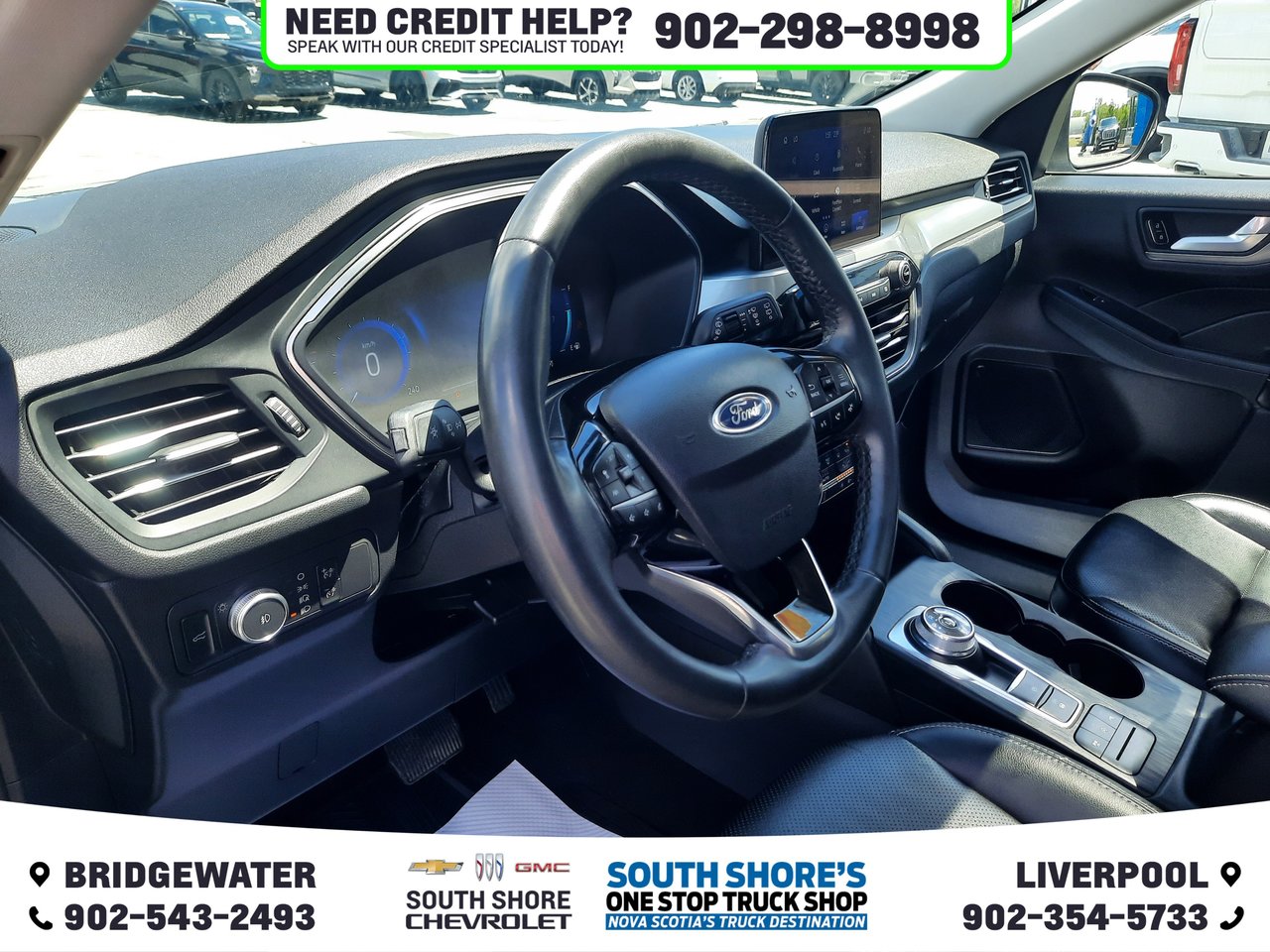 2022 Ford Escape Titanium-1