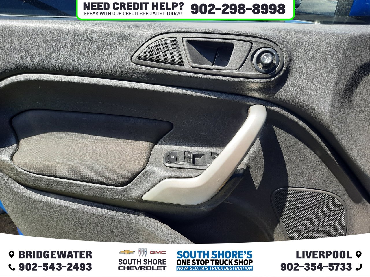 2011 Ford Fiesta SE-9
