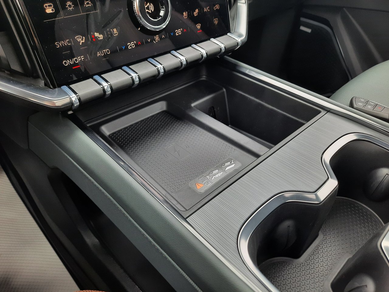 2026 GMC Acadia AT4-19