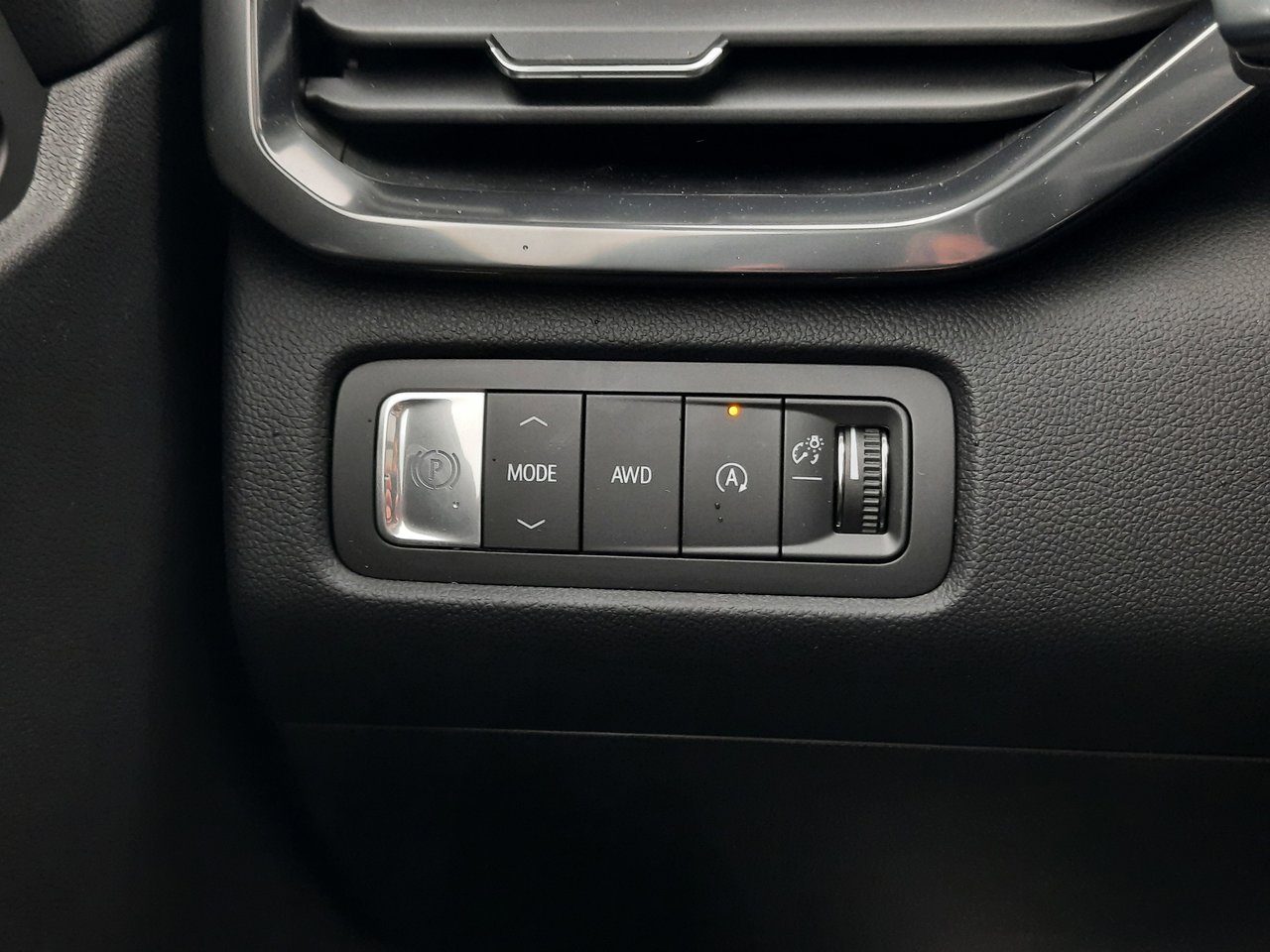 2026 GMC Acadia AT4-11