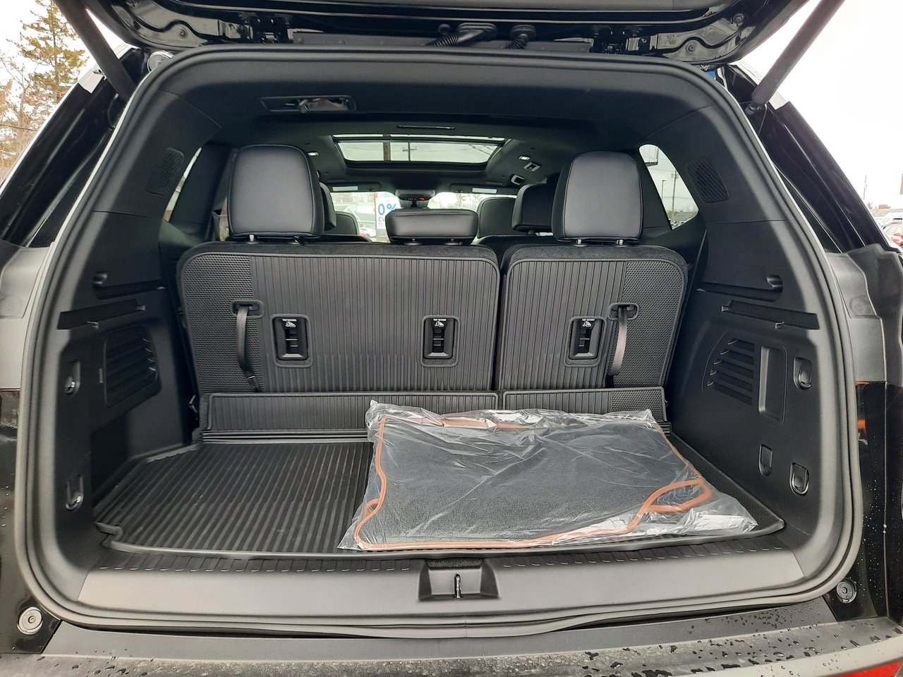 2026 GMC Acadia AT4-7