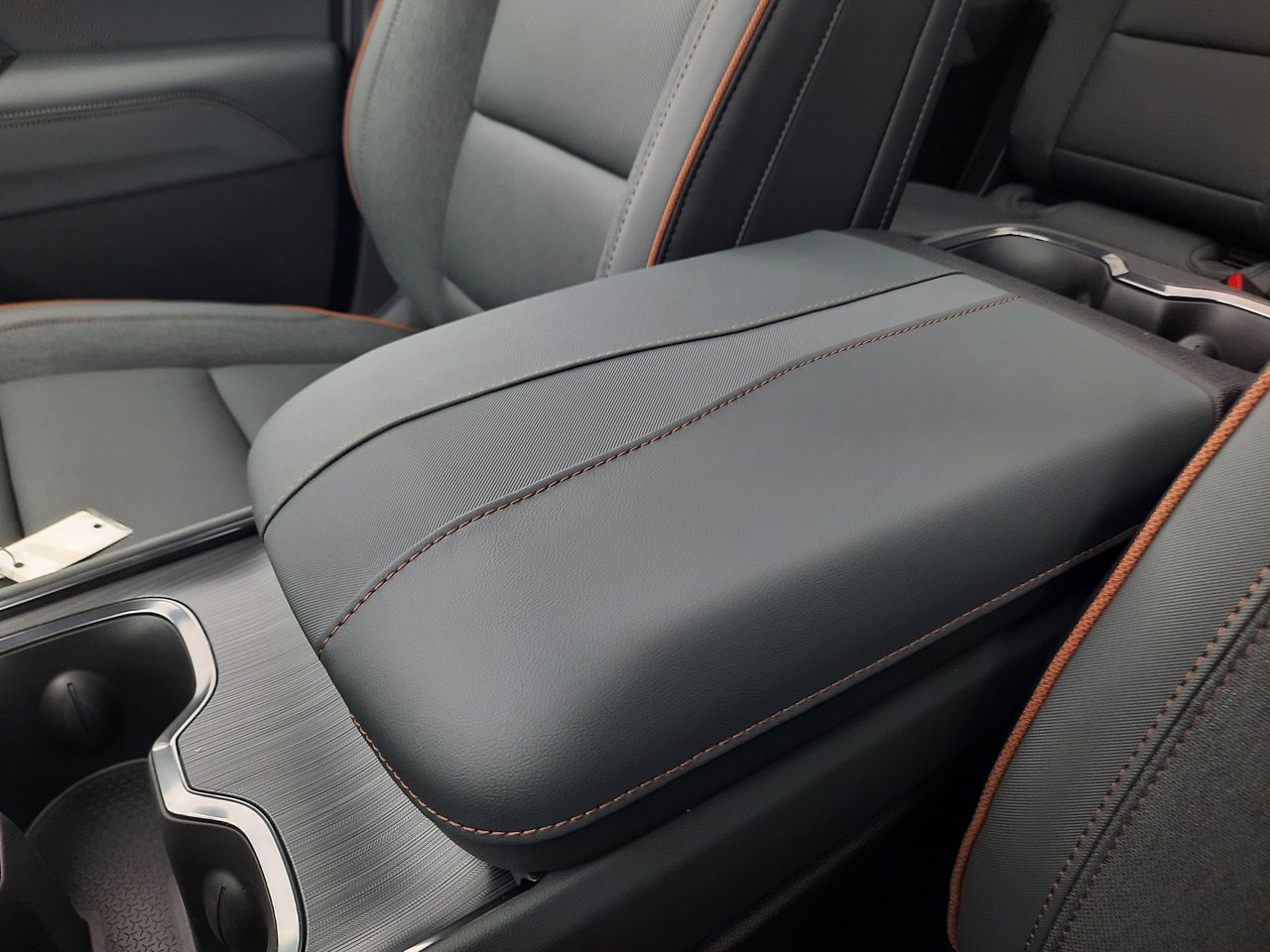 2026 GMC Acadia AT4-20