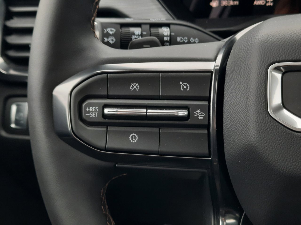 2026 GMC Acadia AT4-12