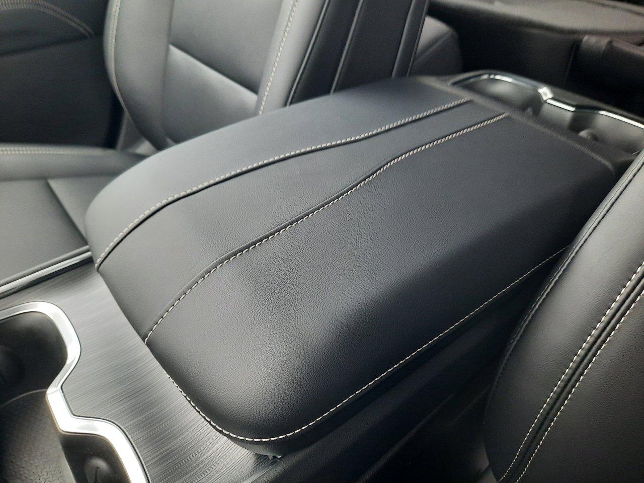 2026 GMC Acadia ELEVATION-19