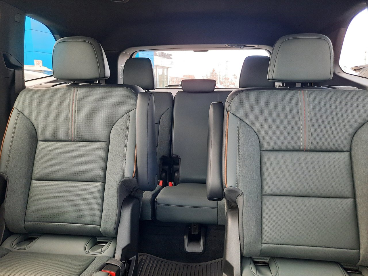 2026 GMC Acadia AT4-23