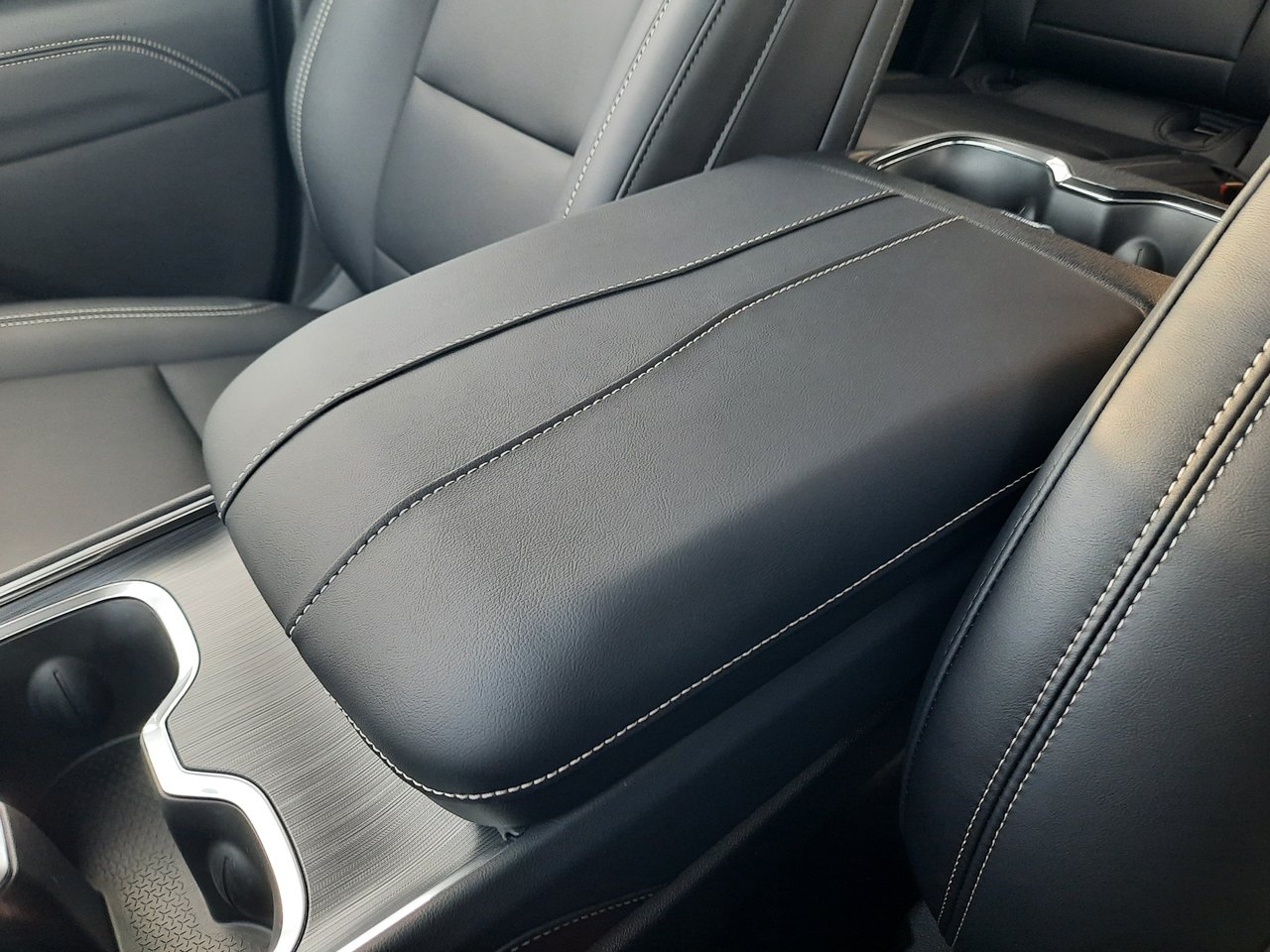 2026 GMC Acadia ELEVATION-18