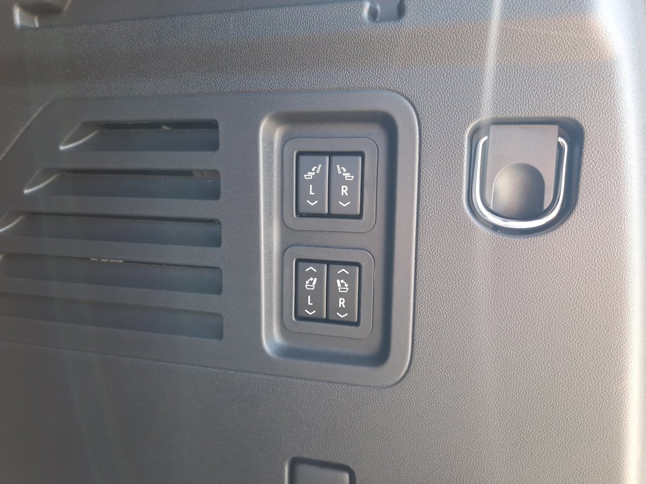 2026 GMC Acadia DENALI ULTIMATE-8