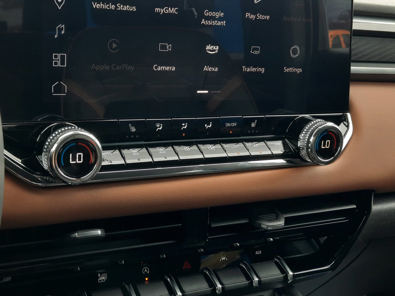 2025 GMC Canyon AT4-15