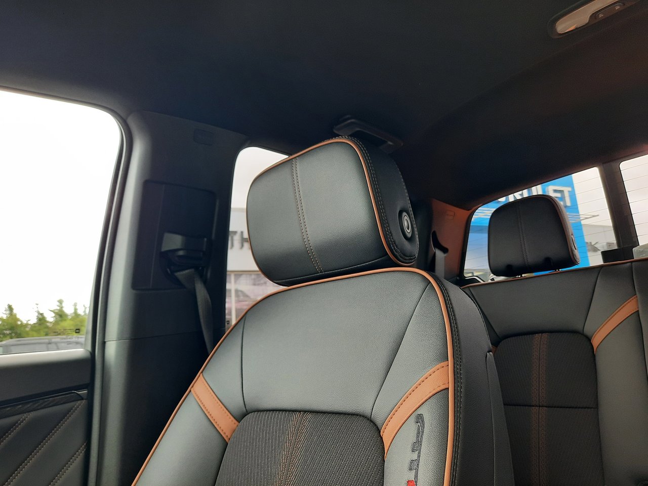 2025 GMC Canyon AT4-21