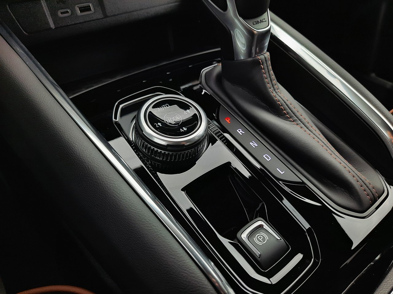 2025 GMC Canyon AT4-16