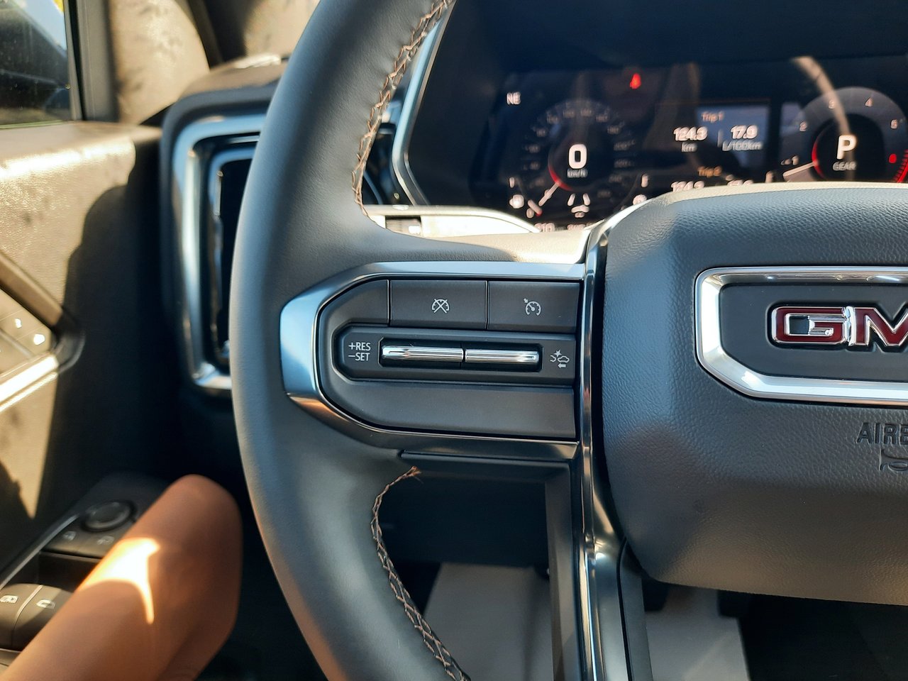 2025 GMC Canyon AT4-9