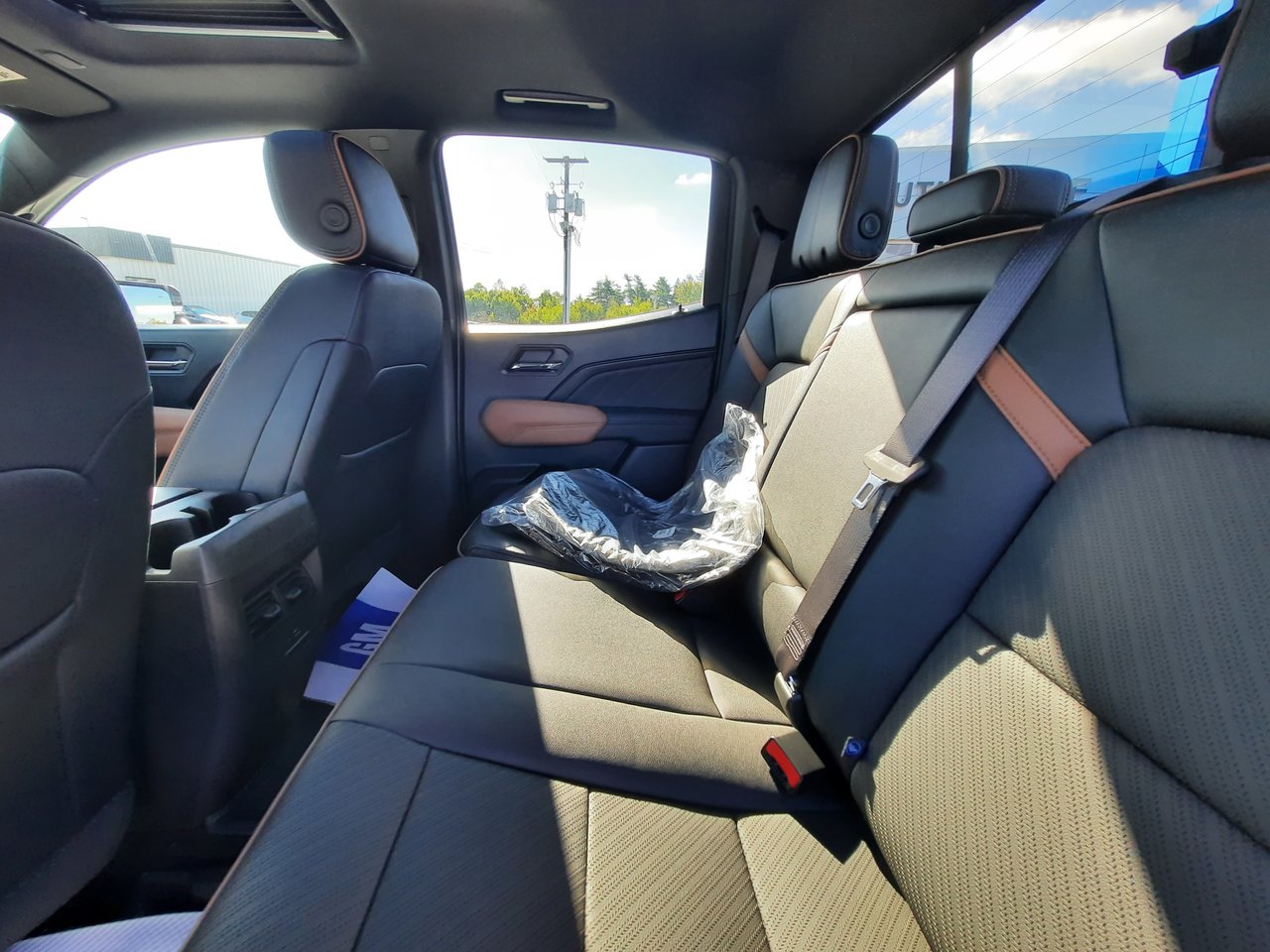 2025 GMC Canyon AT4-23