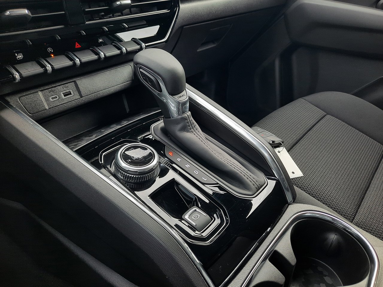 2026 GMC Canyon ELEVATION-16