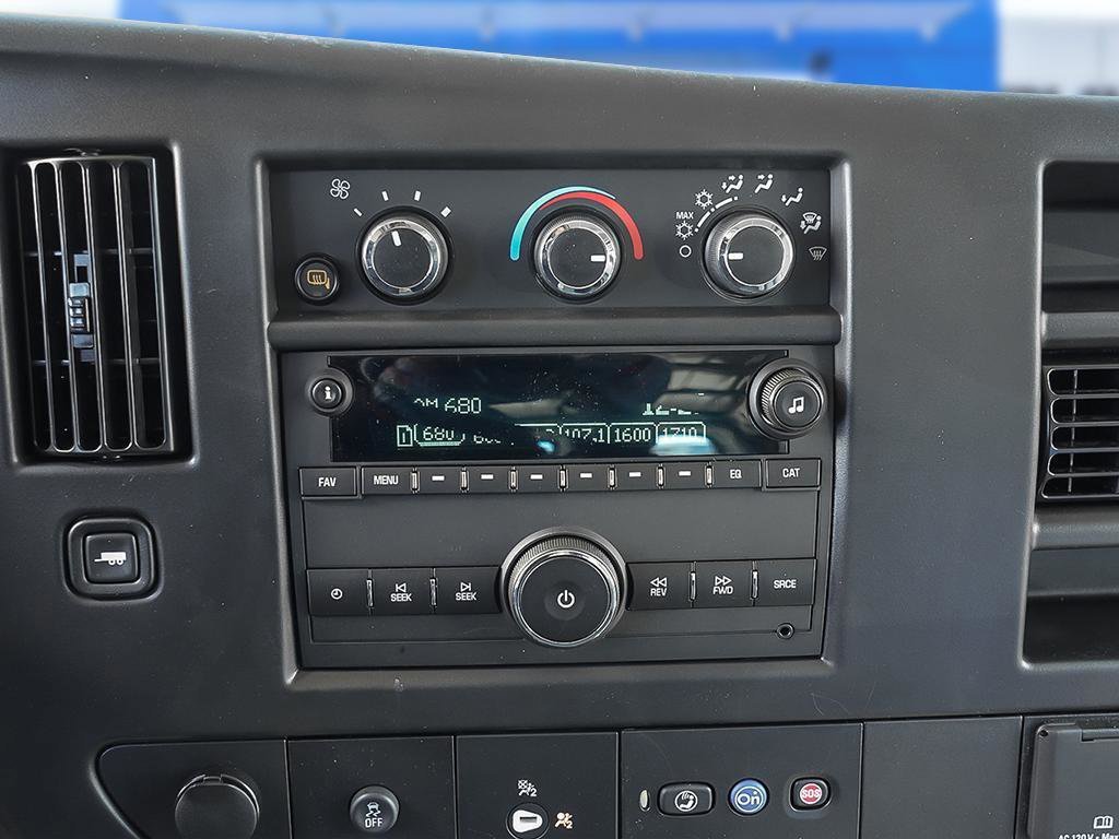 2025 GMC Savana Cargo 2500 WT 135-17