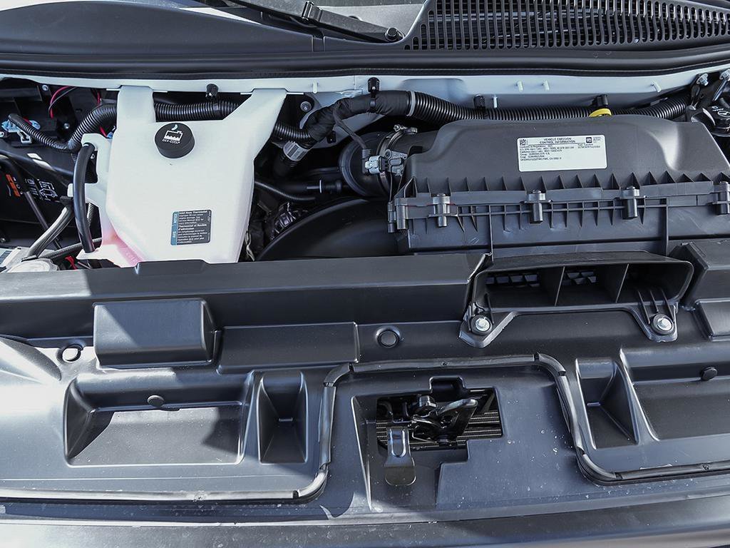 2025 GMC Savana Cargo 2500 WT 135-5