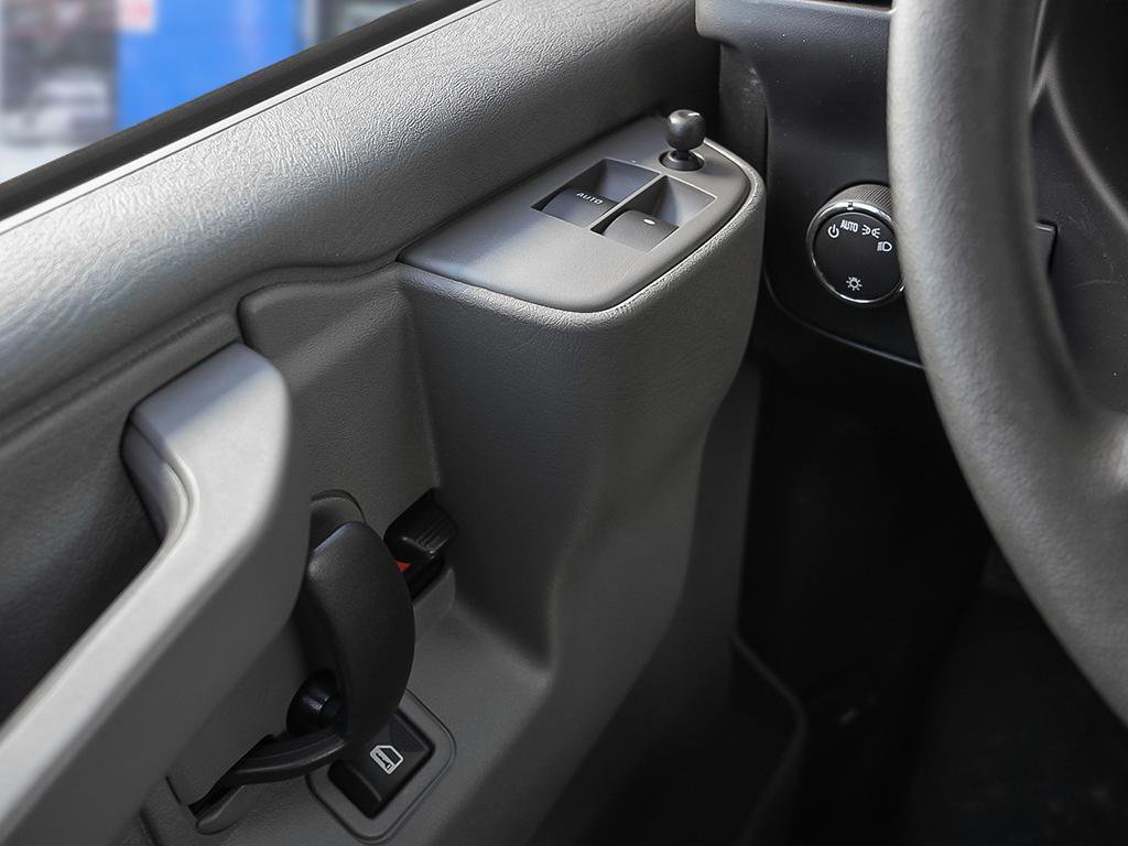 2025 GMC Savana Cargo 2500 WT 135-15