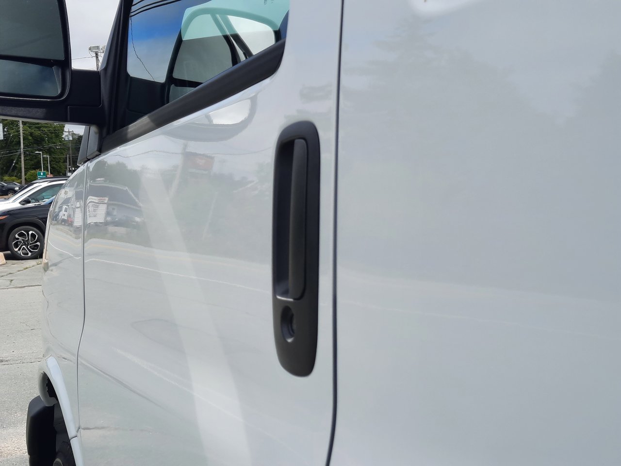 2025 GMC Savana Cargo 2500 WT 135-10