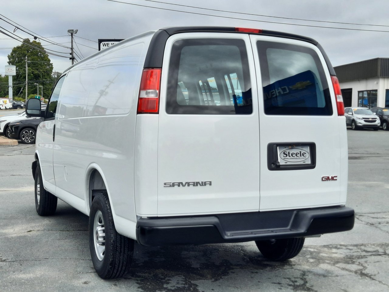 2025 GMC Savana Cargo 2500 WT 135-7