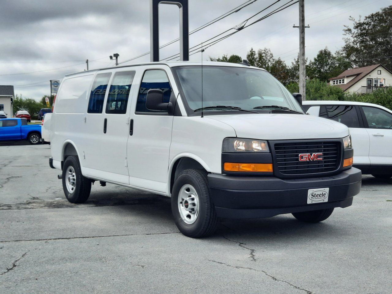 2025 GMC Savana Cargo 2500 WT 135-3