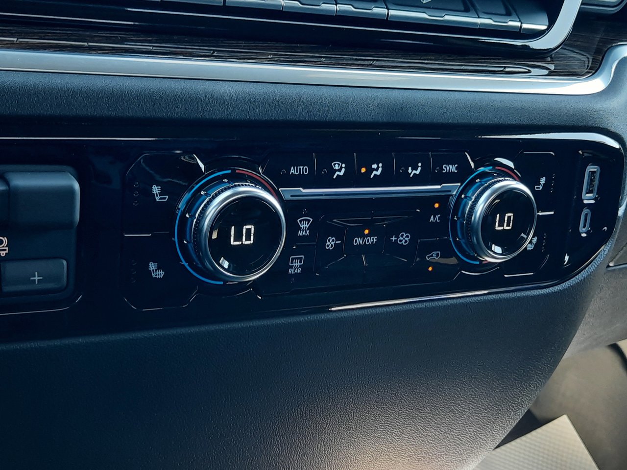 2026 GMC Sierra 1500 ELEVATION-17