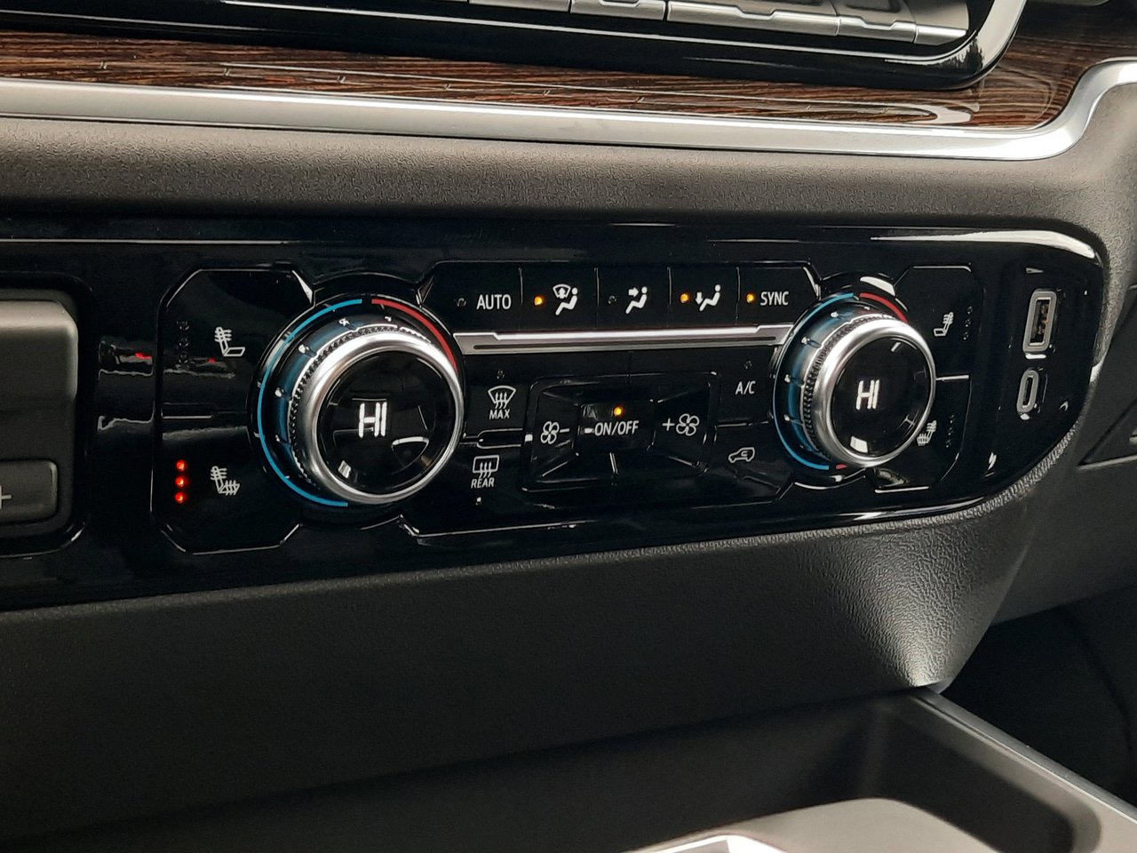 2026 GMC Sierra 1500 ELEVATION-17