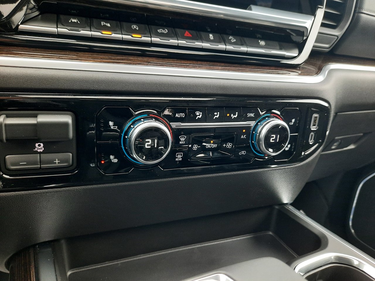 2026 GMC Sierra 1500 ELEVATION-17