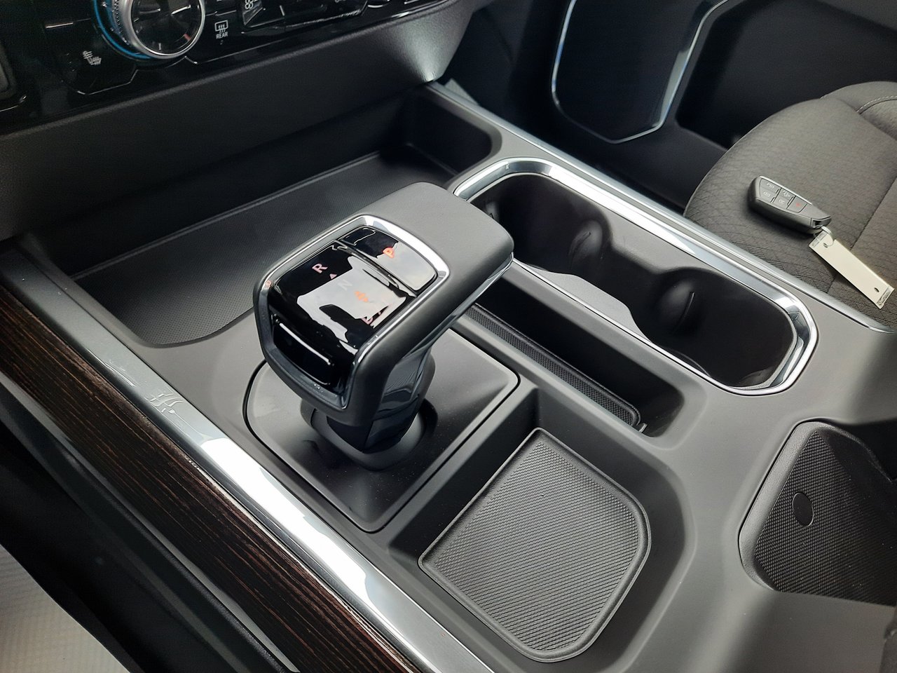 2026 GMC Sierra 1500 ELEVATION-18