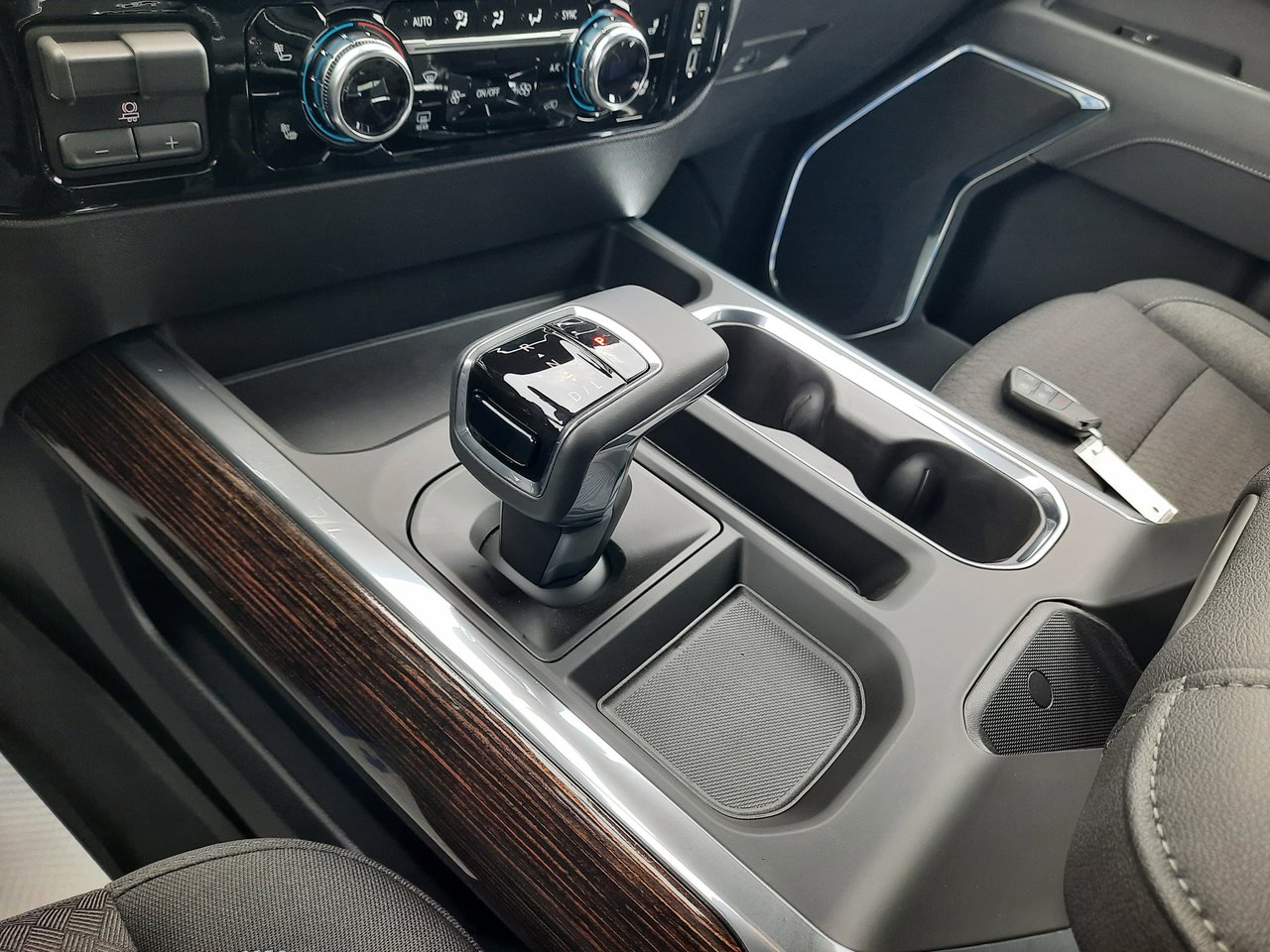 2026 GMC Sierra 1500 ELEVATION-19