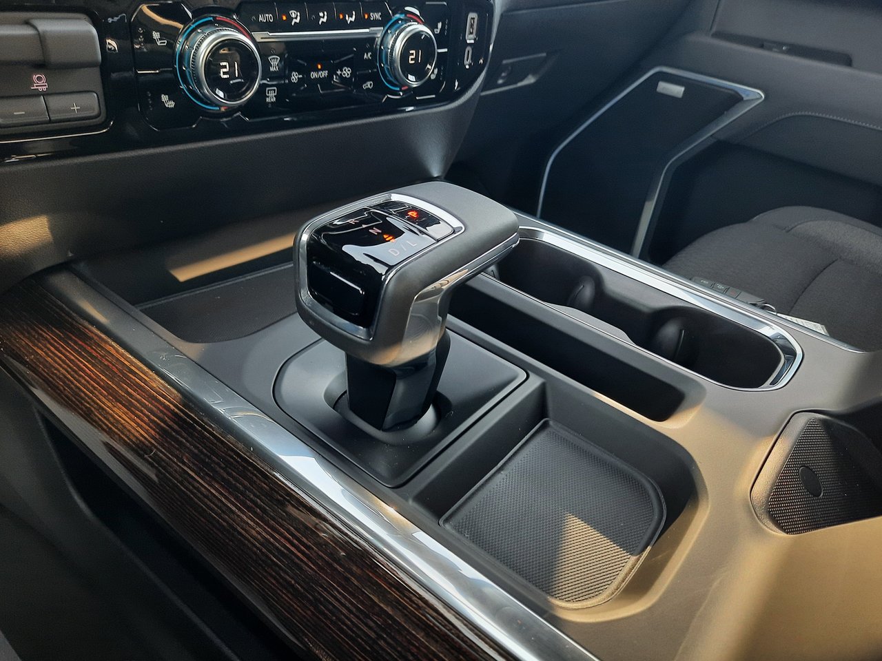 2026 GMC Sierra 1500 ELEVATION-18