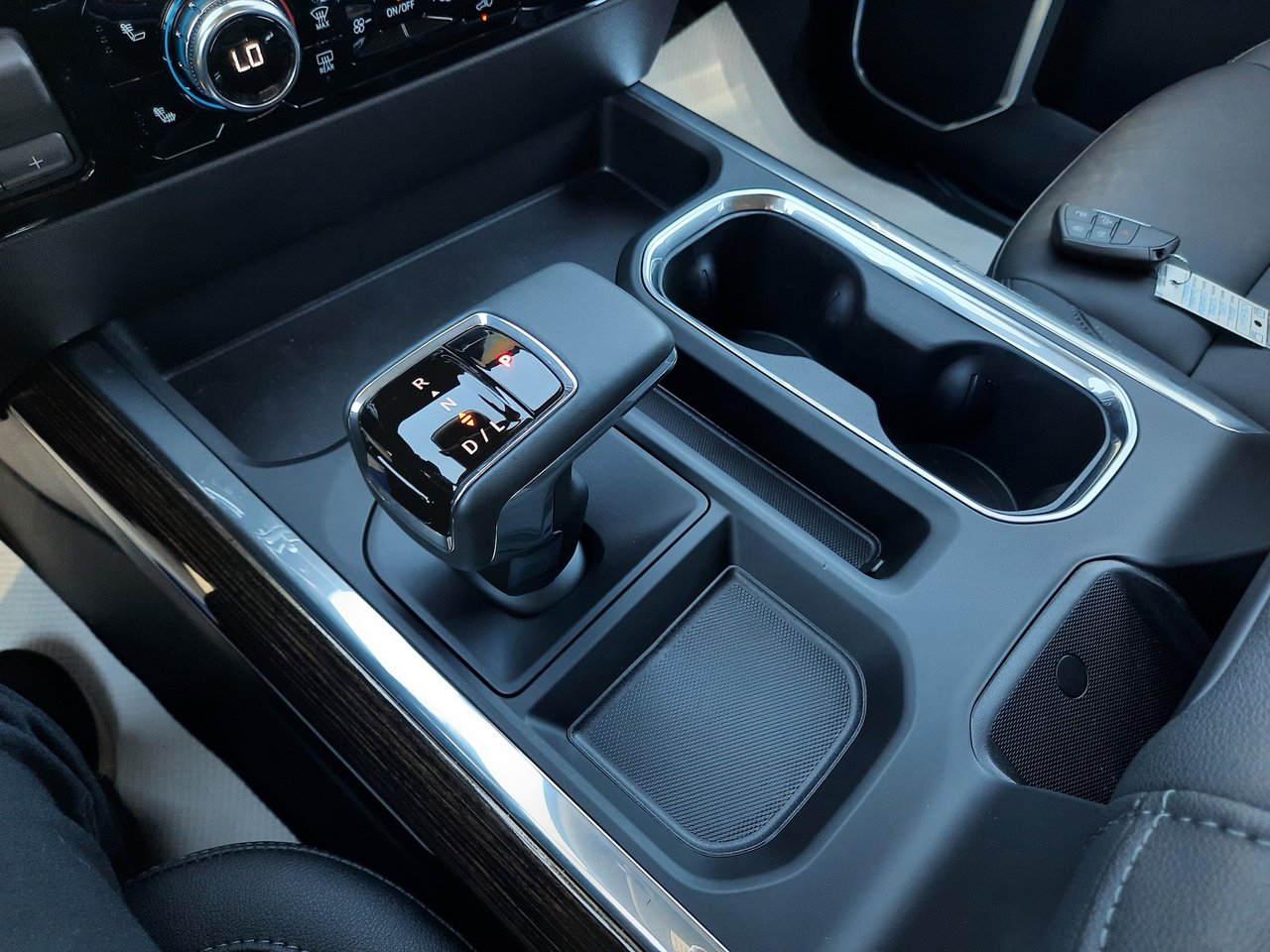 2026 GMC Sierra 1500 ELEVATION-17
