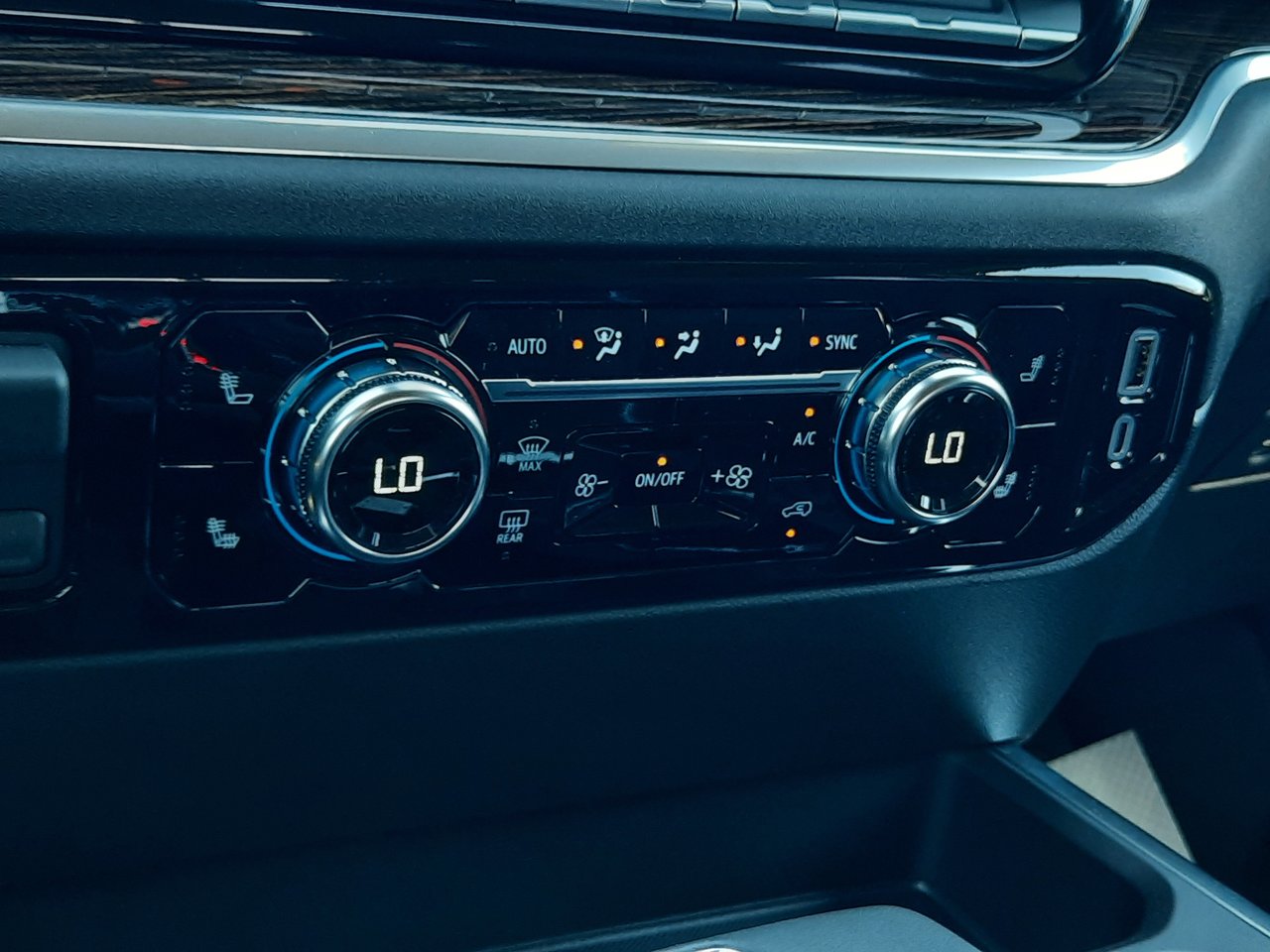 2026 GMC Sierra 1500 ELEVATION-16