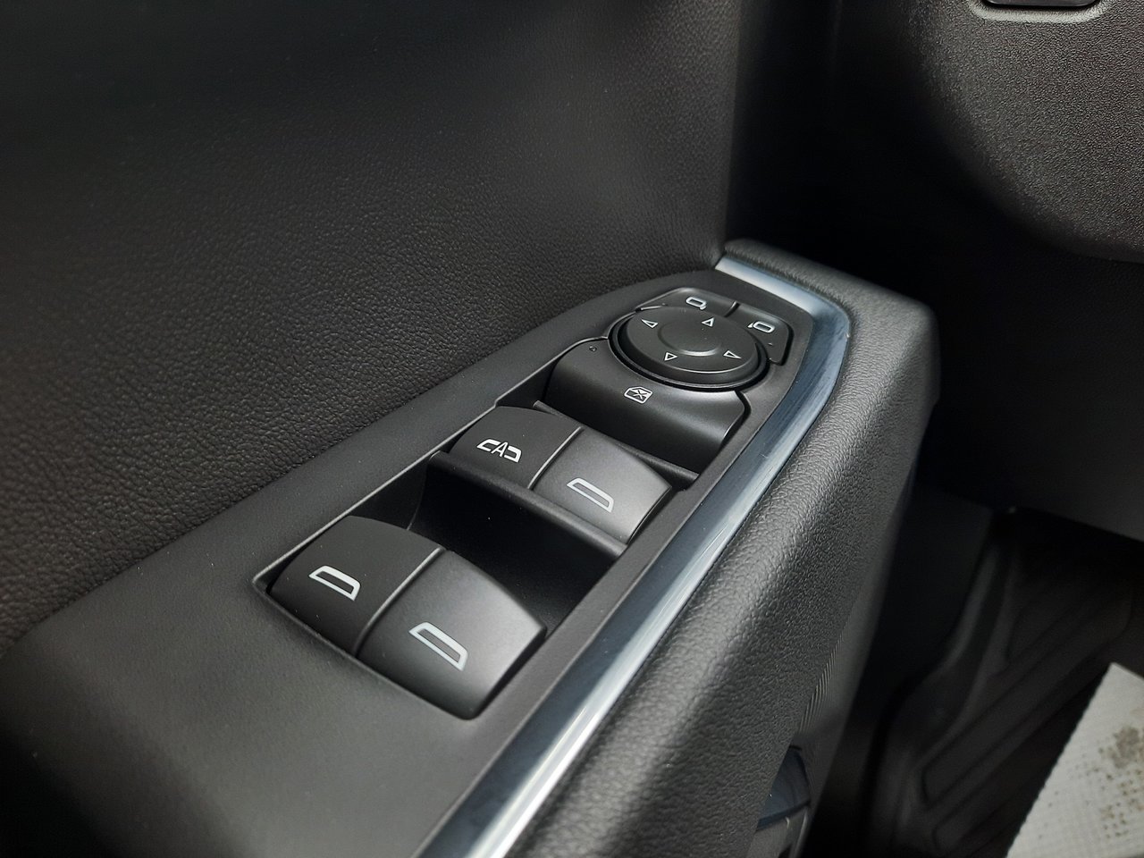 2026 GMC Sierra 1500 SLE-8