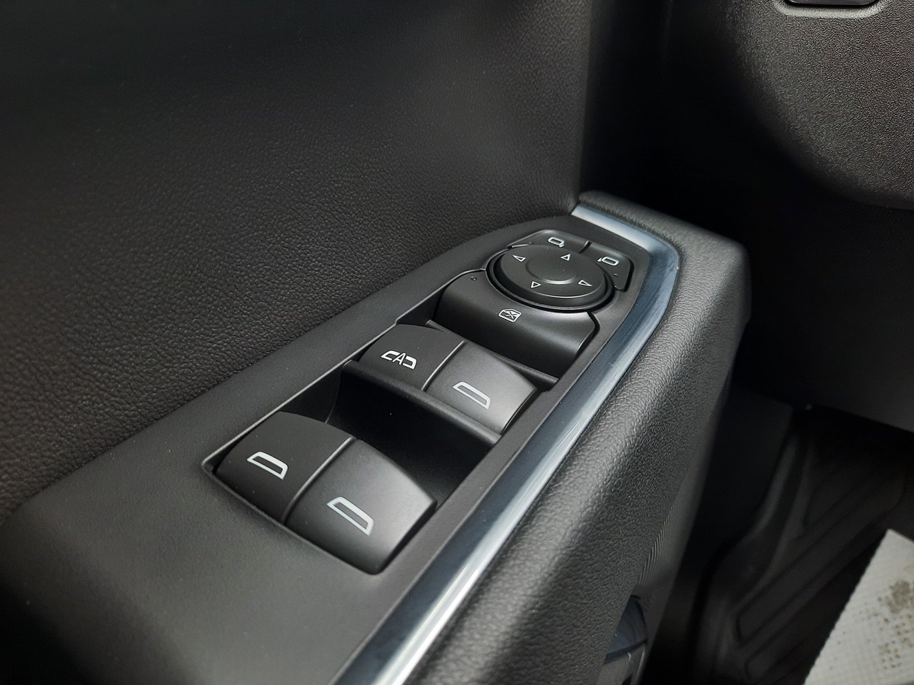 2026 GMC Sierra 1500 SLE-8