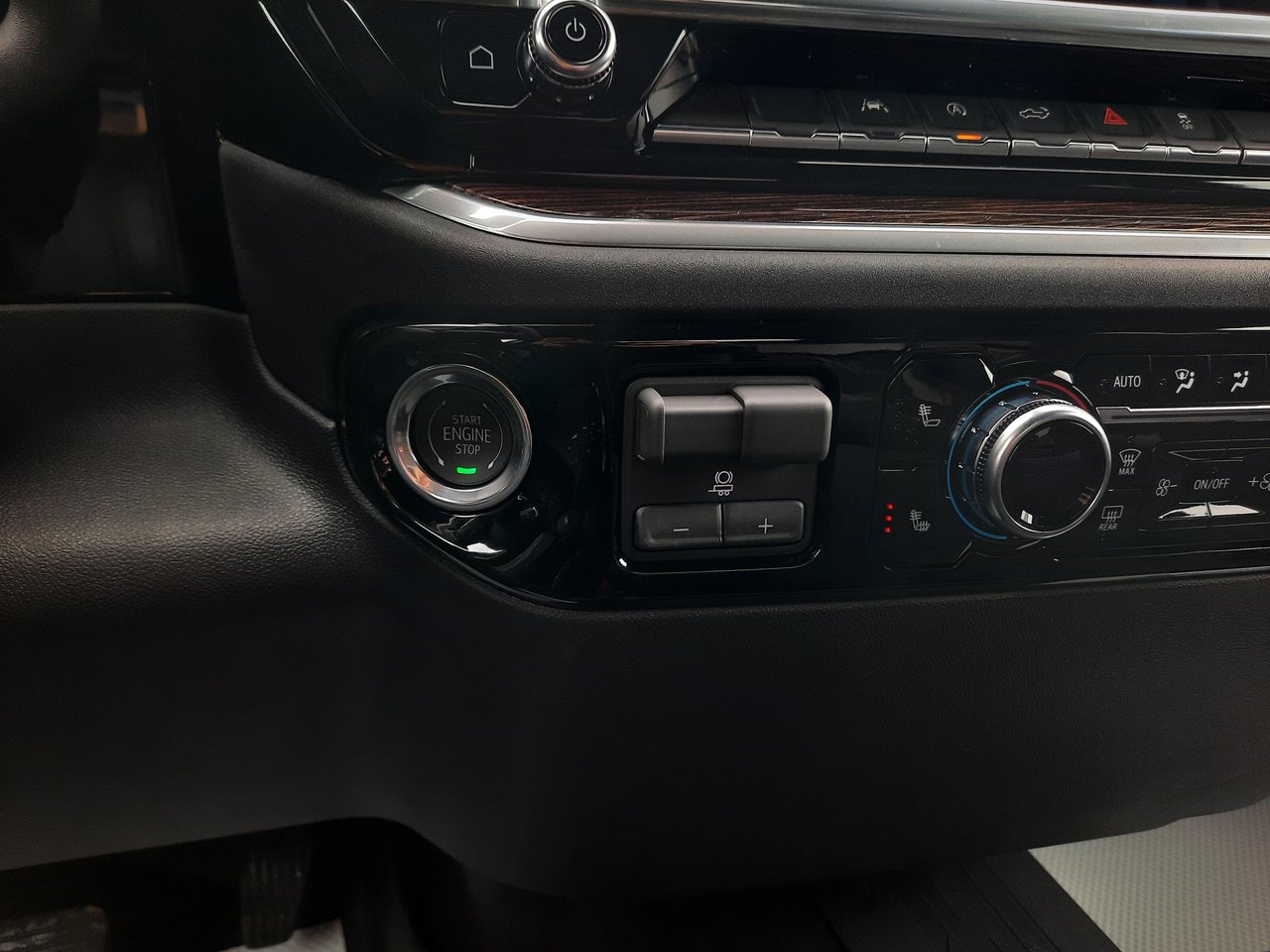 2026 GMC Sierra 1500 SLE-16