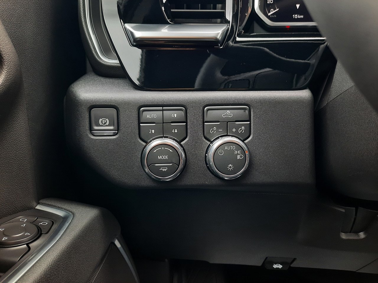 2026 GMC Sierra 1500 SLE-10