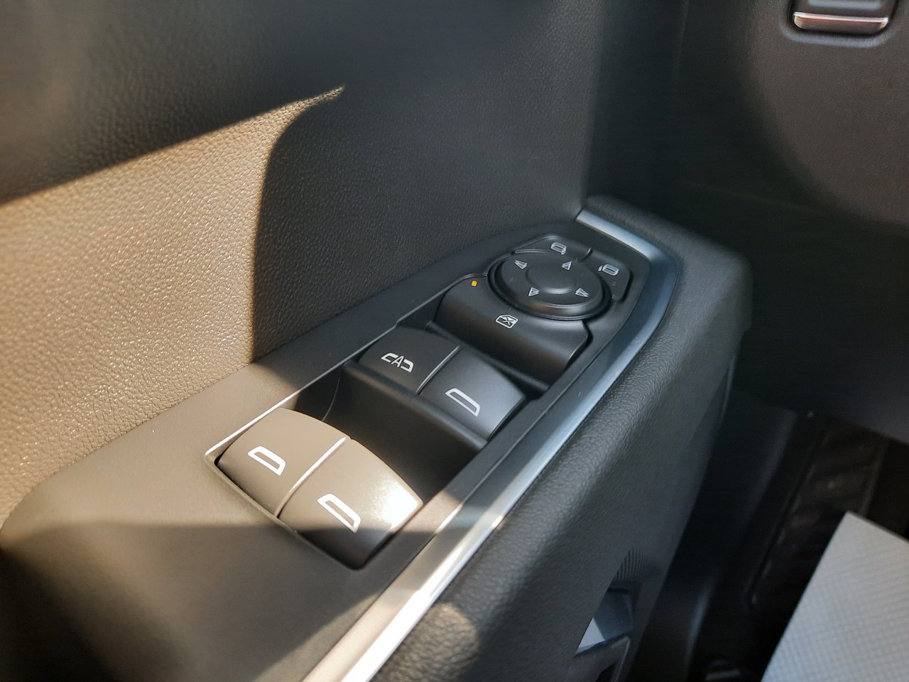 2026 GMC Sierra 1500 SLE-8