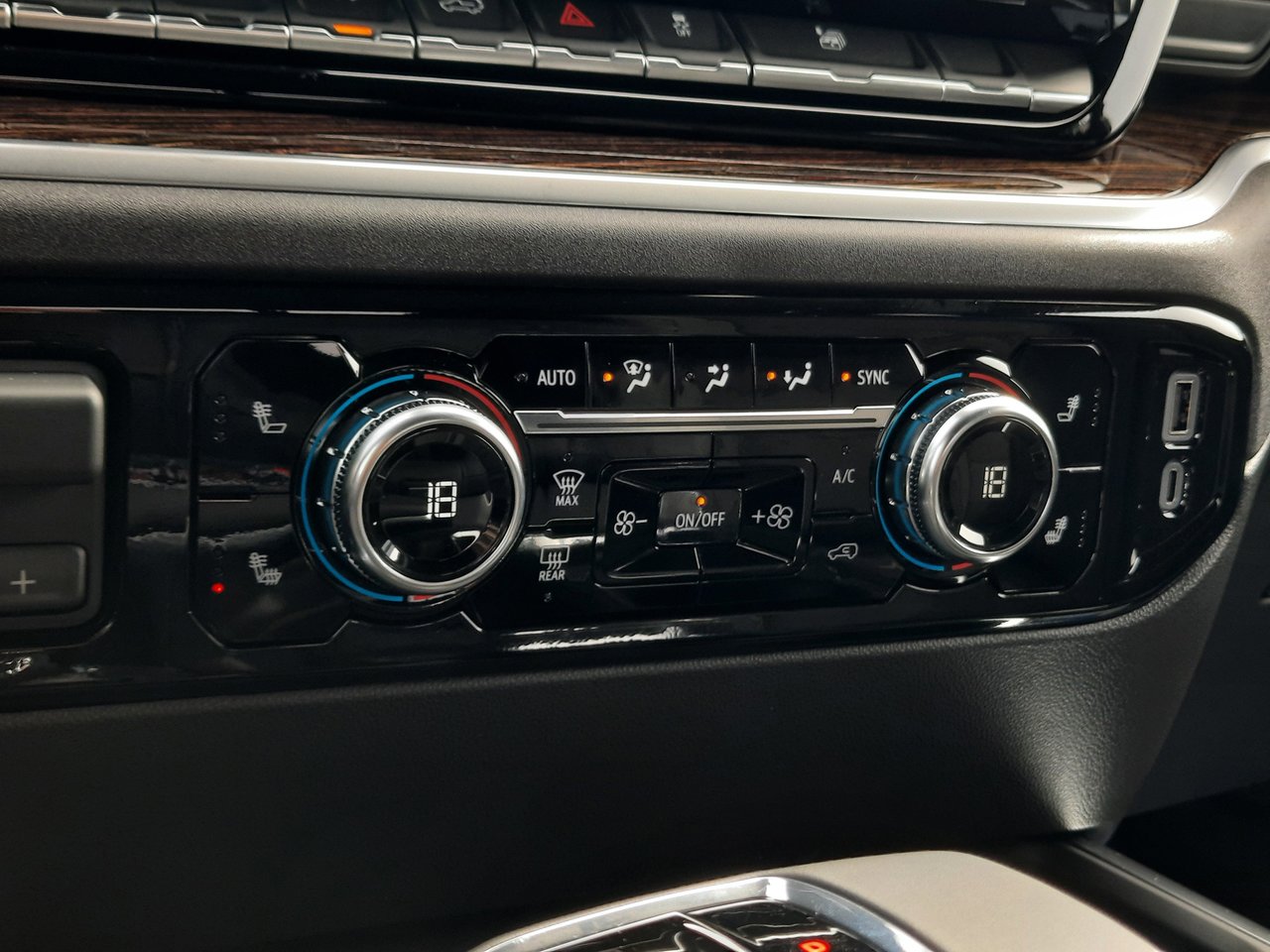 2026 GMC Sierra 1500 ELEVATION-17