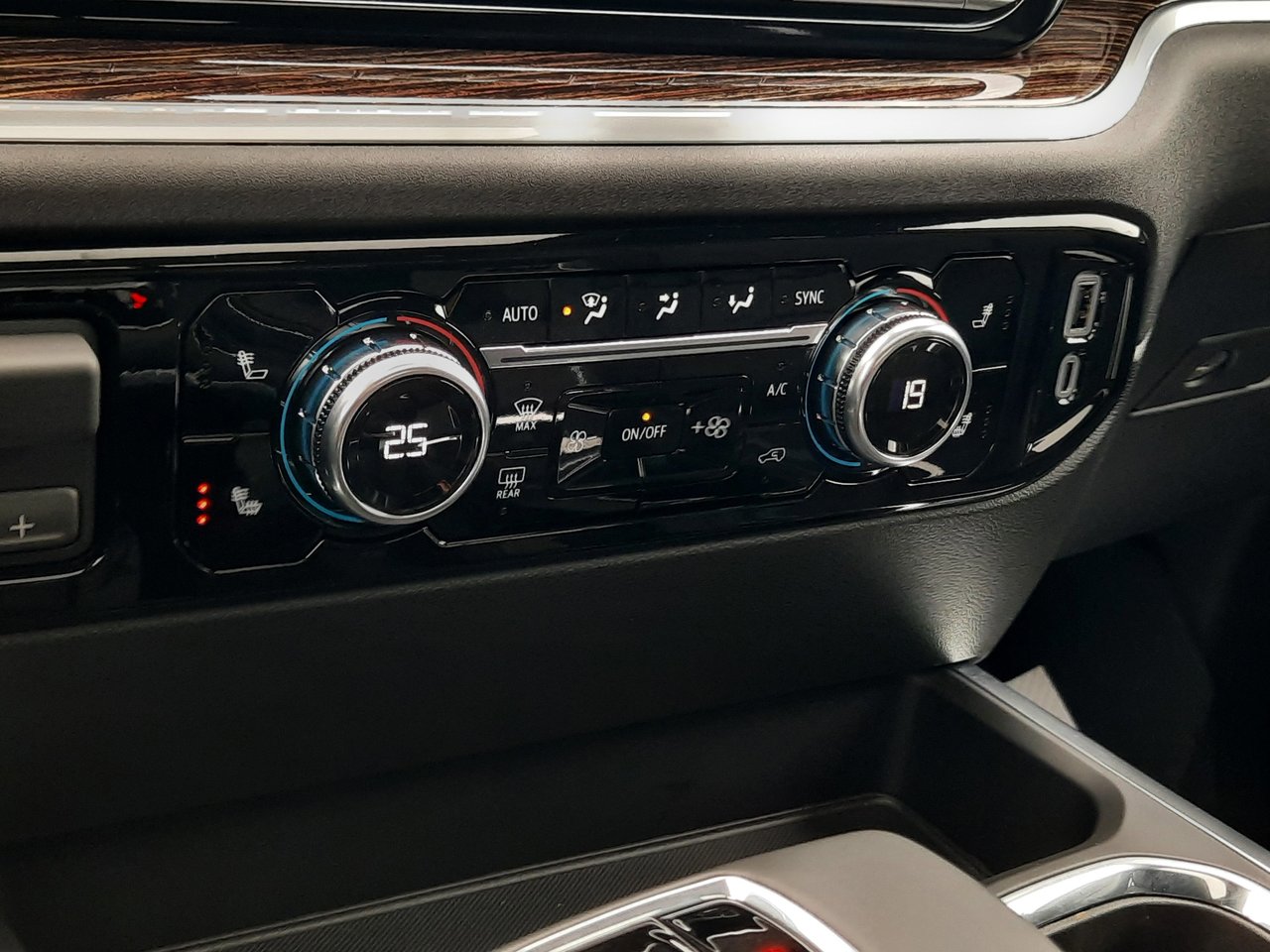 2026 GMC Sierra 1500 ELEVATION-17