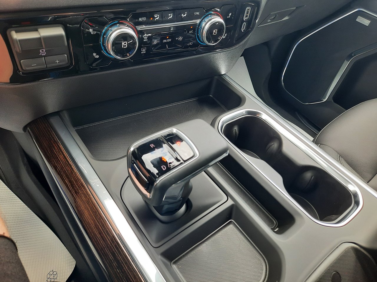 2026 GMC Sierra 1500 ELEVATION-15