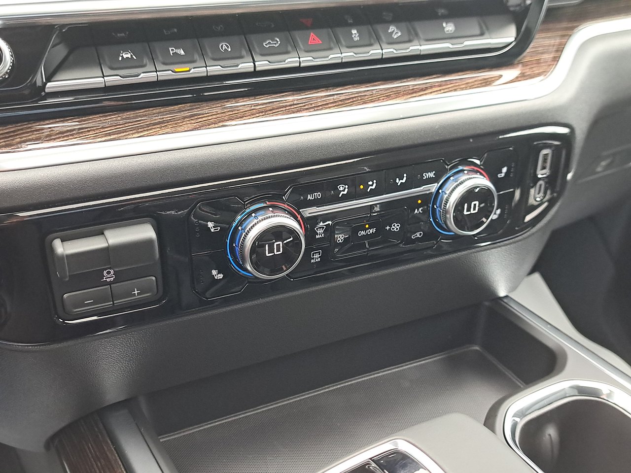 2026 GMC Sierra 1500 ELEVATION-14